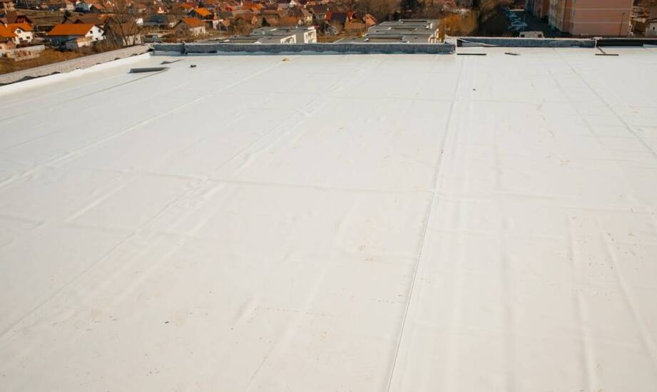 Nowoczesne dachowe folie – jakie są ich zalety i zastosowania?