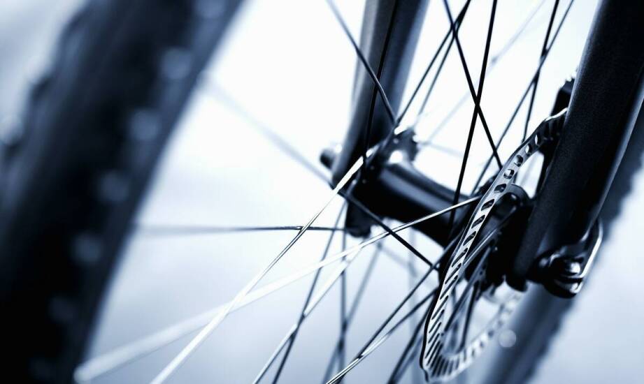 Czy błotniki SKS Bluemels Matt są łatwe do montażu dla początkujących rowerzystów?