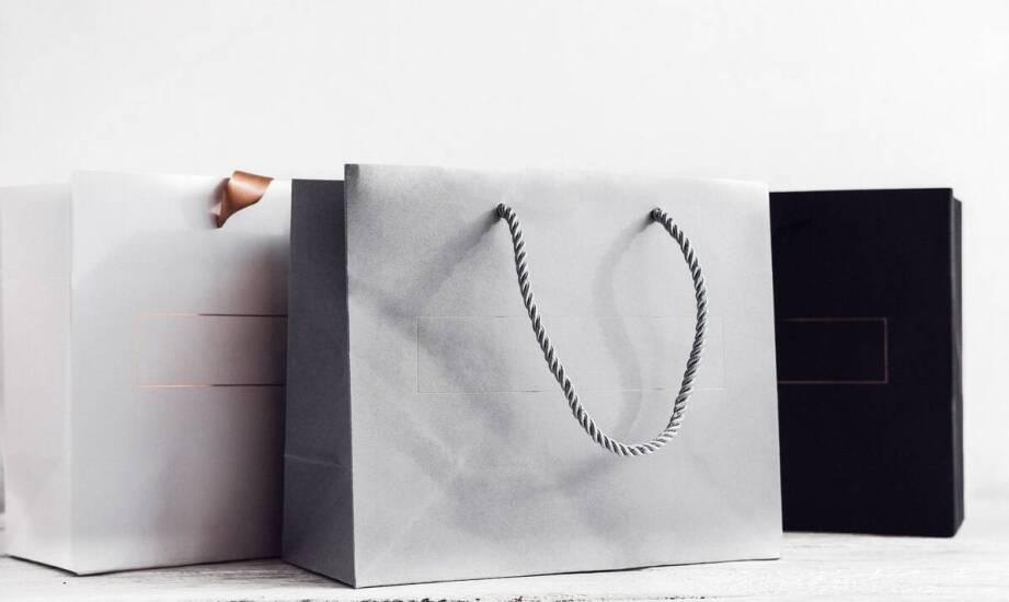 Różnorodność papierowych toreb oferowanych przez Pato Pak w Łodzi