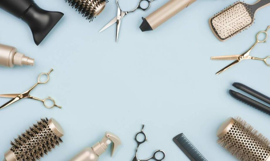 Jakie są kluczowe aspekty wyboru fryzjerskich akcesoriów dla początkujących stylistów?