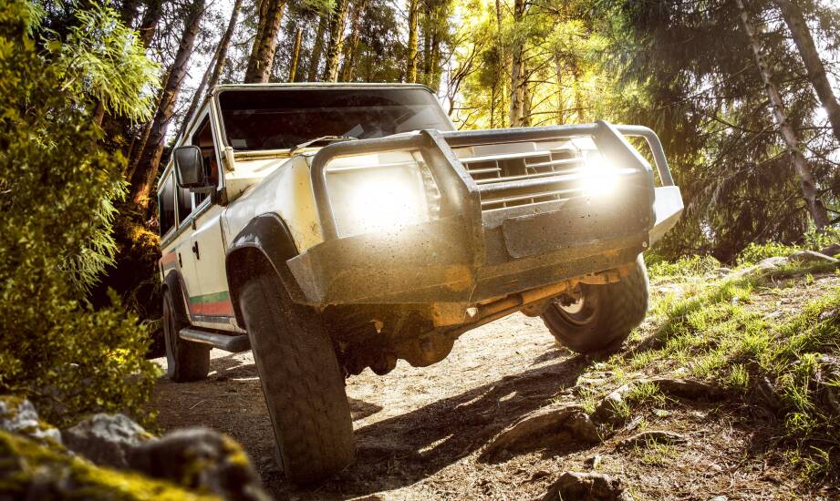 Jakie akcesoria do Suzuki warto mieć na uwadze przed wyprawą off-road?