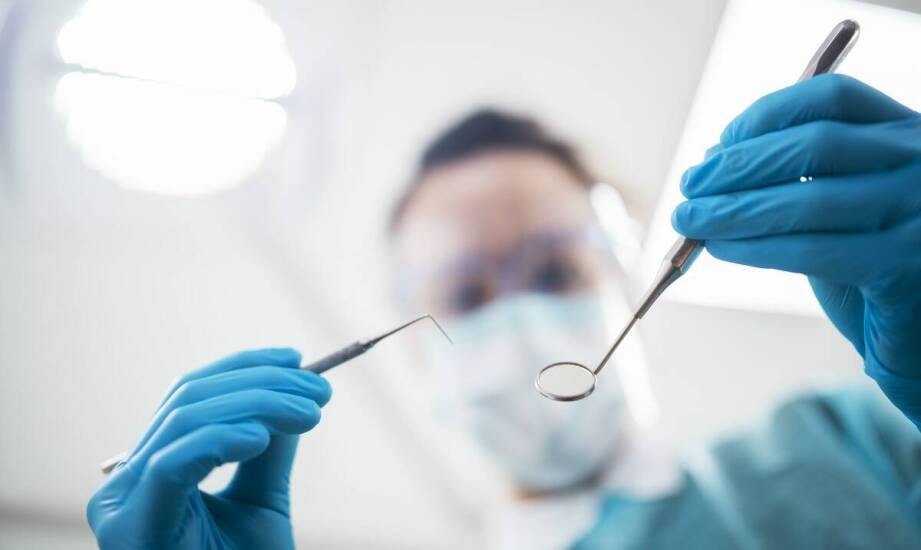 Jakie są przeciwwskazania do zabiegu implantacji zębów?