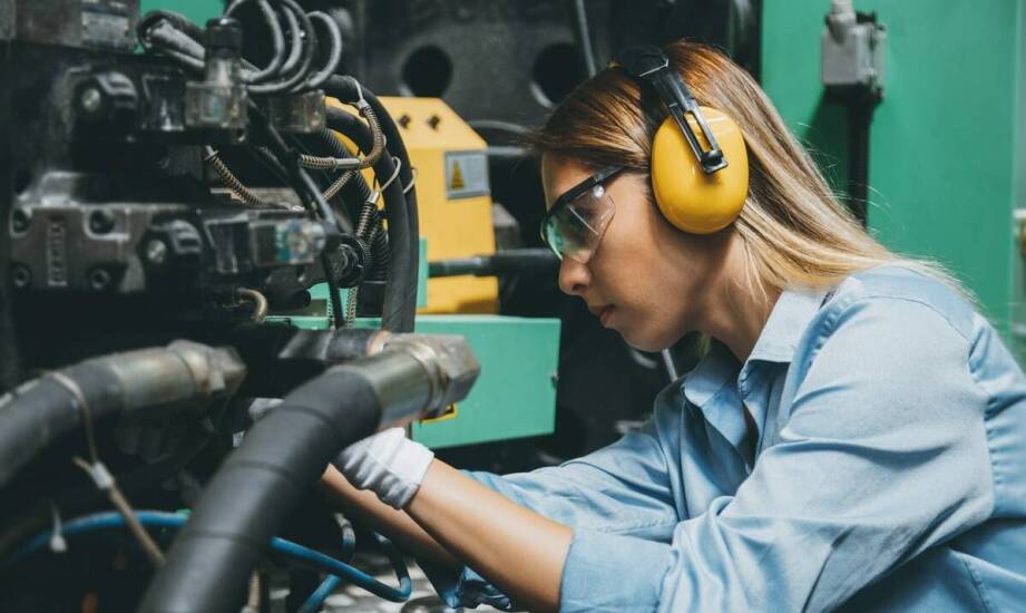 Znaczenie serwisowania przemysłowych urządzeń dla ich długowieczności