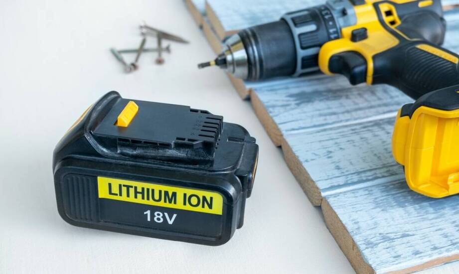 Główne zalety użytkowania udarowego młota Rebir IE 5708C