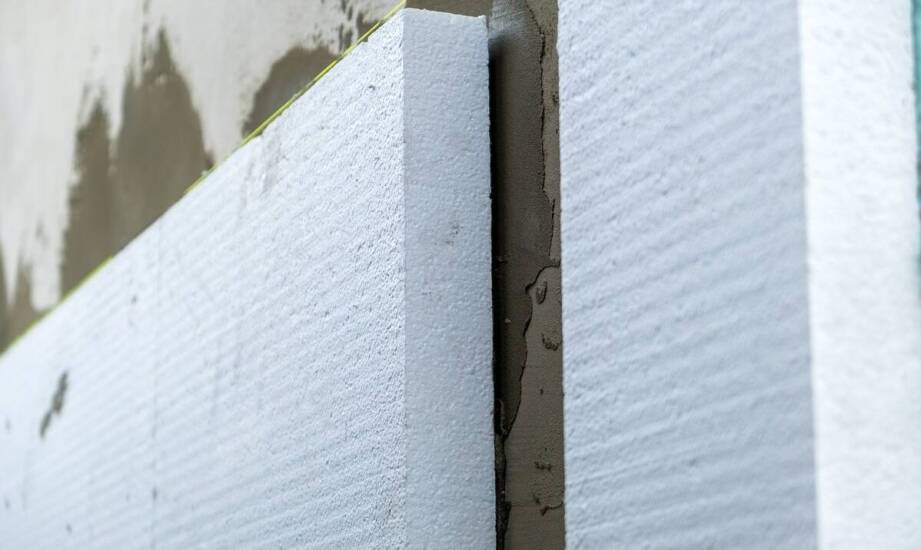 Zewnętrzna płyta ogniochronna a efektywność energetyczna budynków