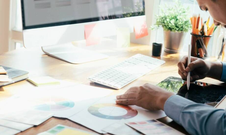 Jak optymalizacja kosztów druku wpływa na budżet reklamowej kampanii?