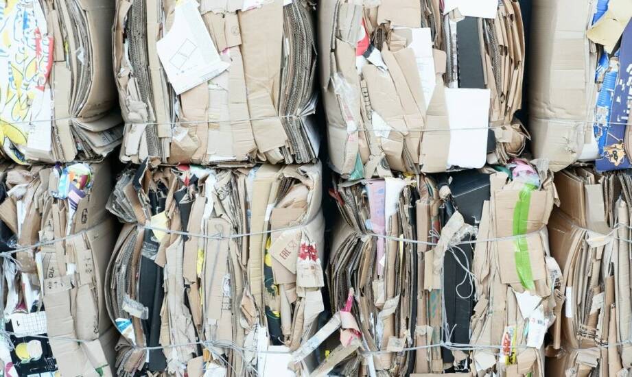 Znaczenie właściwego wyboru surowców do produkcji tanich fasonowych kartonów