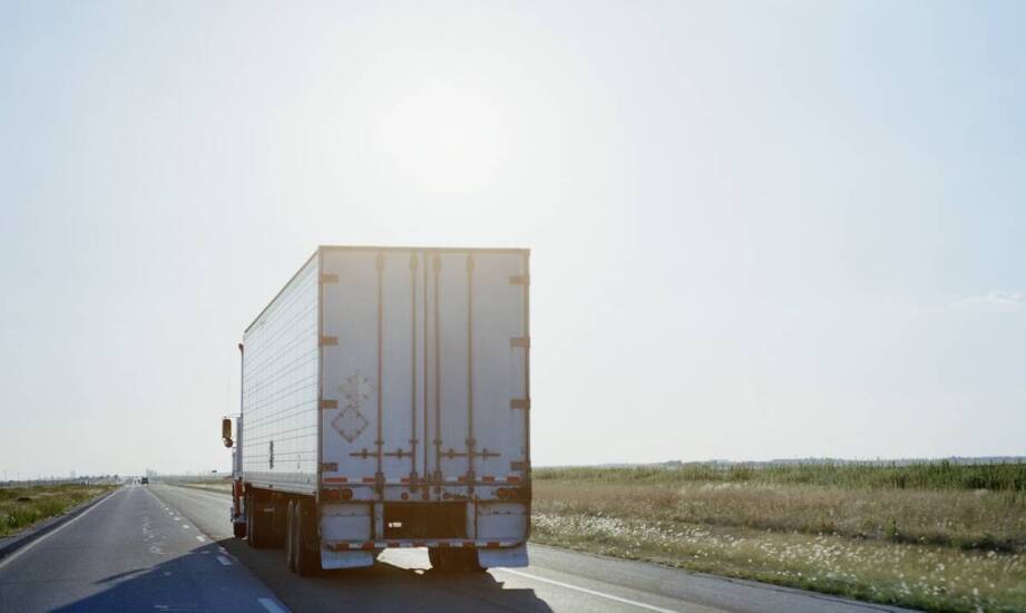 Co warto wiedzieć o kosztach leasingu naczep do ciągników siodłowych?