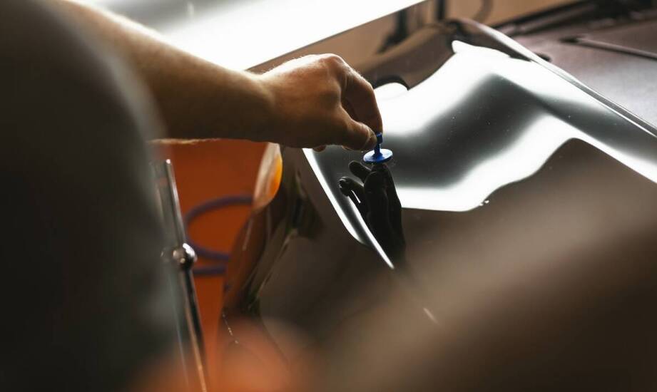 Znaczenie jakości lakierniczych taśm w procesie lakierowania samochodów