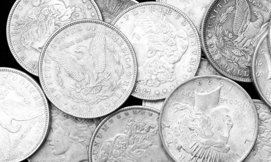Srebrne monety a ich rynkowa wartość: Co warto wiedzieć przed sprzedażą?