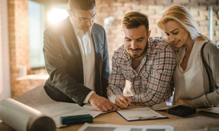 Jak agencje nieruchomości wspierają w wyborze najlepszego hipotecznego kredytu?