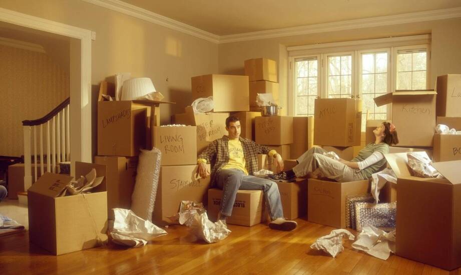 Jakie są zalety korzystania z usług utylizacji i wywozu zbędnych mebli?