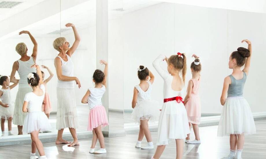 Różnorodność stylów tańca na lekcjach baletowych