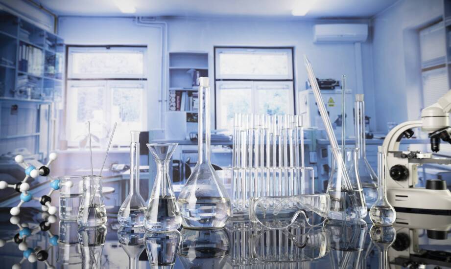 Wyposażenie laboratorium – kluczowe aspekty wyboru laboratoryjnego sprzętu