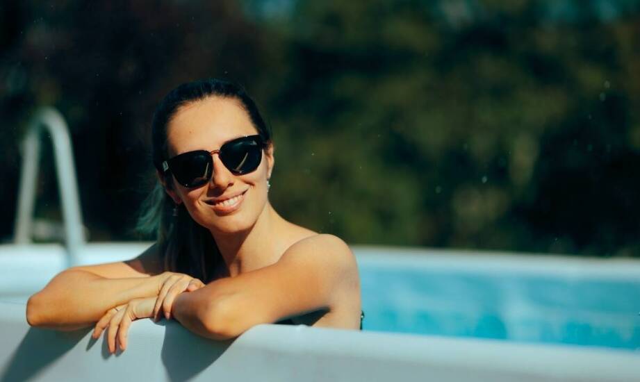 Noclegi w Rewalu z basenem – idealne dla miłośników pływania