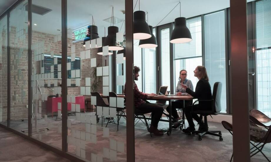 Wynajem sal konferencyjnych w Gdańsku – idealne miejsce na integracyjne wydarzenia