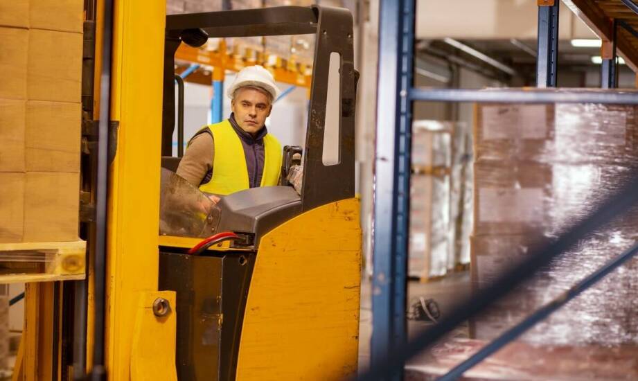 Jak przenoszenie maszyn wpływa na operacyjną wydajność zakładów?