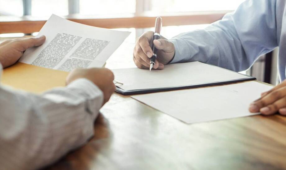 Jak przebiega proces negocjacji cenowych z notariuszem przy skomplikowanych czynnościach?