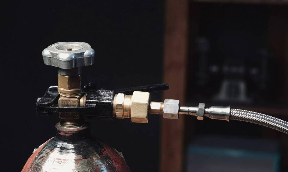 Czy i kiedy opłaca się montaż instalacji LPG w dostawczych pojazdach?