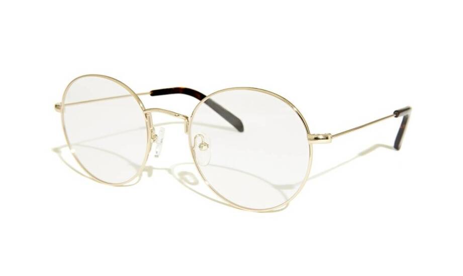 Jakie ochronne okulary mogą pomóc przy zespole suchego oka?