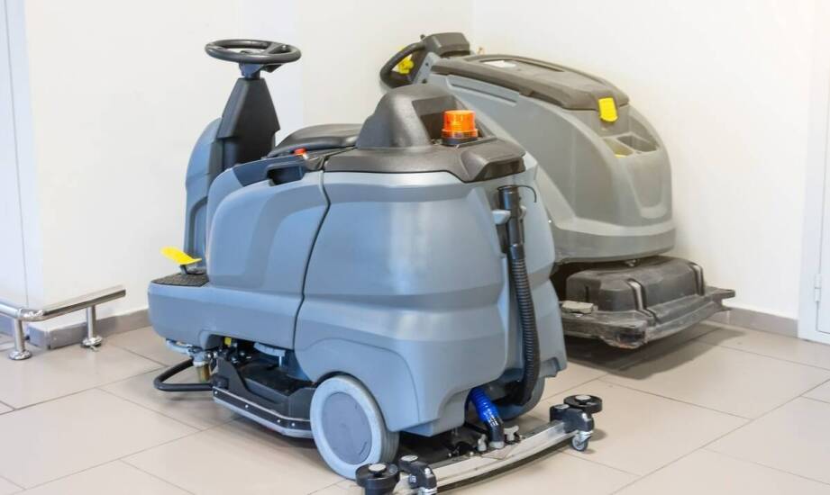 Specjalistyczny sprzęt do wynajęcia – jak zapewnić najwyższą jakość usług czystości?