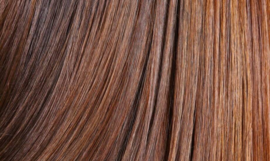 Krótkie peruki a wygoda noszenia w upalnych dniach