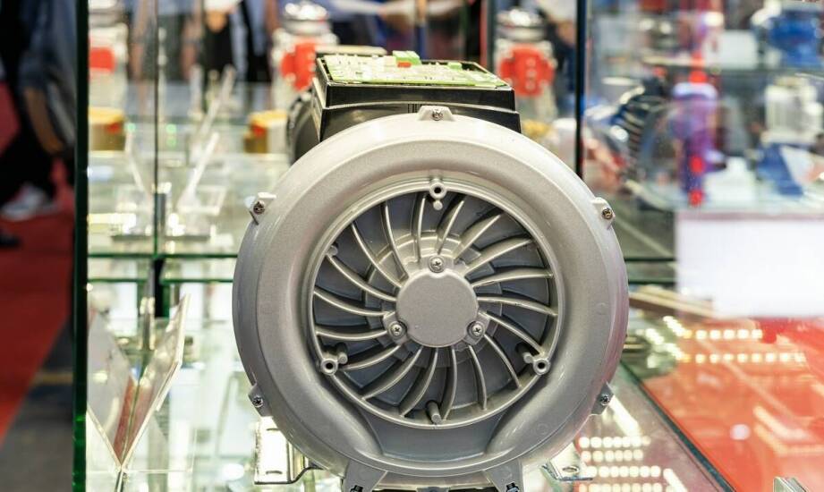 Jak wielobiegowe silniki wpływają na wydajność systemów wentylacyjnych?