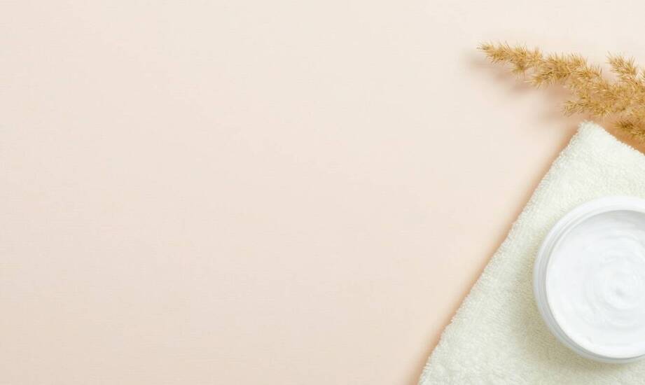 Ręcznie robione szczotki do twarzy – naturalna skórna pielęgnacja