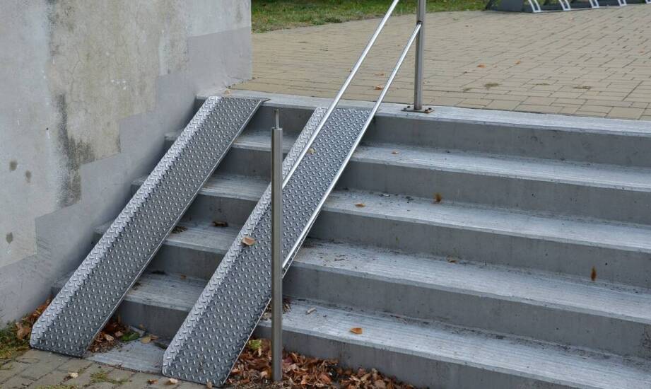 Zewnętrzne schody techniczne: jakie są możliwości ich renowacji?