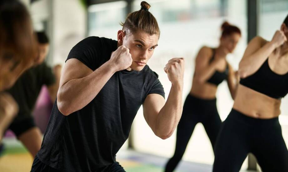 Jak agencje reklamowe mogą wspierać kluby fitness w zarządzaniu długami?