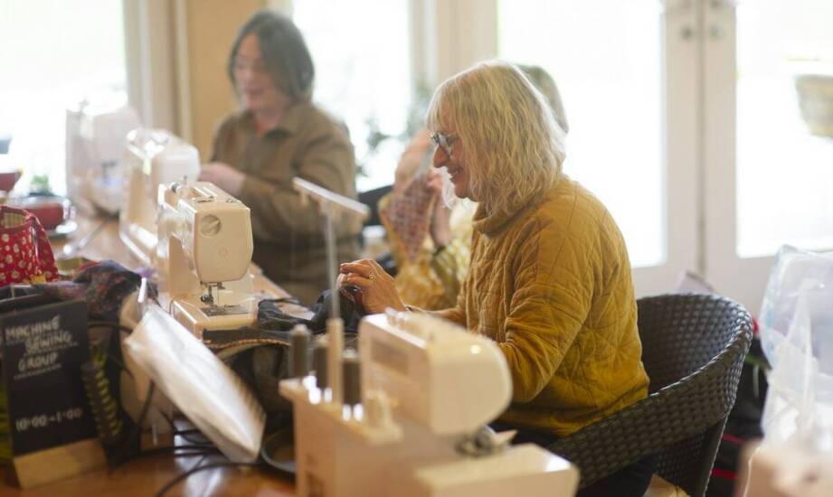 Jakie techniki ręcznej pracy są najpopularniejsze wśród seniorów?