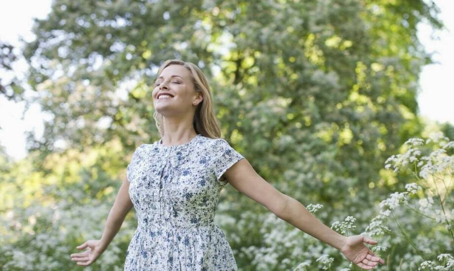 Rola naturalnego światła w sesjach zdjęciowych na świeżym powietrzu