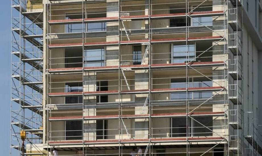 Jak generalny wykonawca wspiera inwestora w modernizacji elewacji?