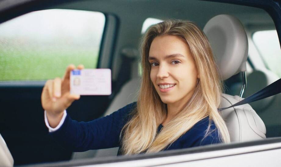 Śmieszne prawo jazdy do wydrukowania – dlaczego warto je mieć na imprezach?