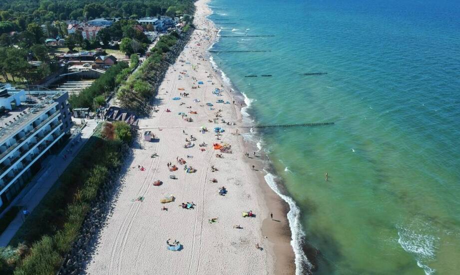 Jakie formy rekreacji są dostępne w wypoczynkowym ośrodku w Rewalu?