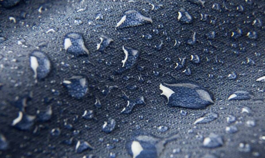 Jakie modele kurtek windstopperów znajdziesz w sklepie żeglarskim online?