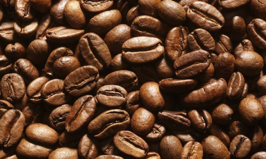 Jakie są różnice między ziarnistą kawą a rozpuszczalną?