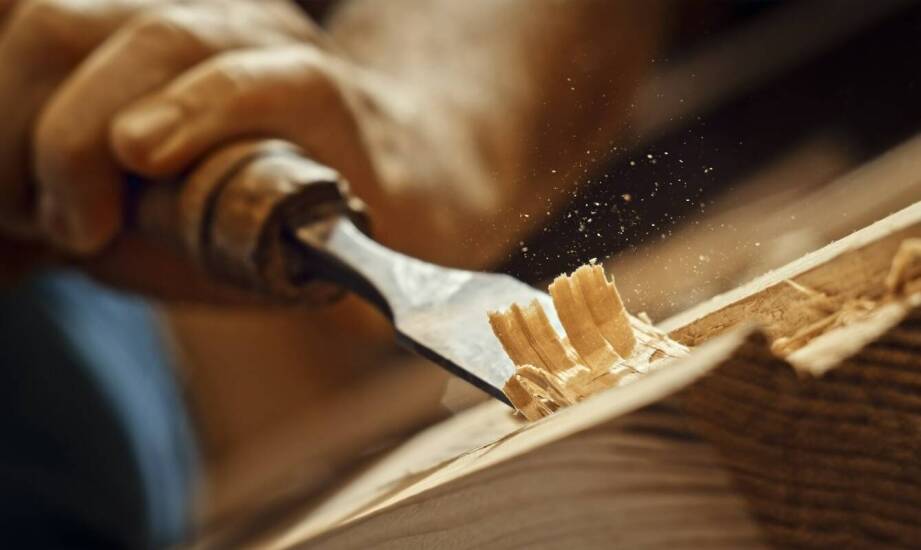 Jakie są zalety cięcia i łupania drewna na wymiar w Cieszynie?