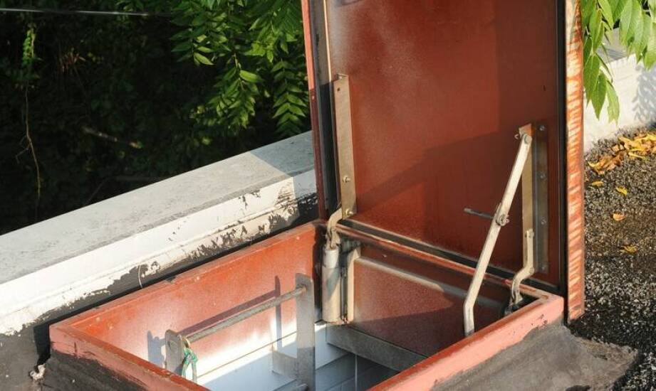 Klamka do dachowego wyłazu a zagadnienia związane z montażem