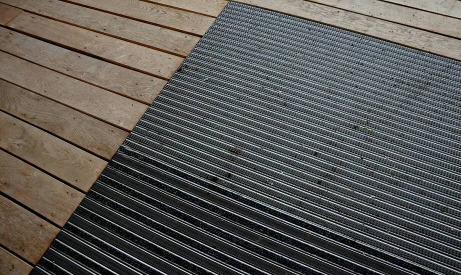 Anwendung von Pferdematte in Ställen: Komfort und Hygiene