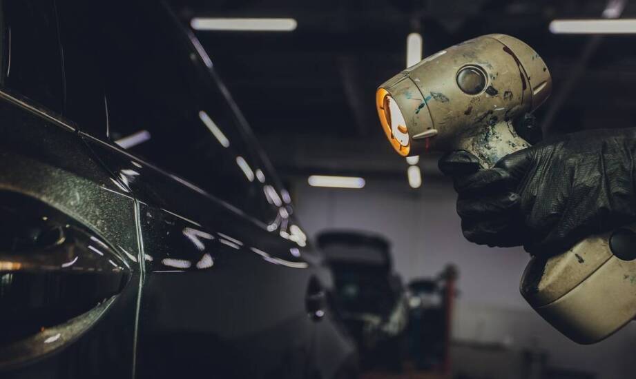 Zabezpieczenie auta przed zimą: Jak detailing auta chroni pojazd przed szkodliwymi warunkami?