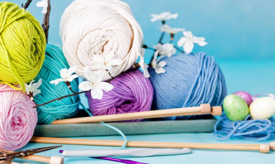 Przewodnik po włóczkach: jak dobrać materiał do konkretnego projektu?