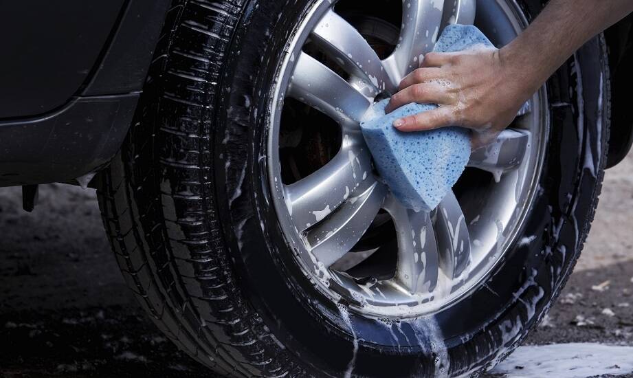 Jak zastosowanie Sonax Xtreme przyczynia się do łatwiejszego mycia felg?