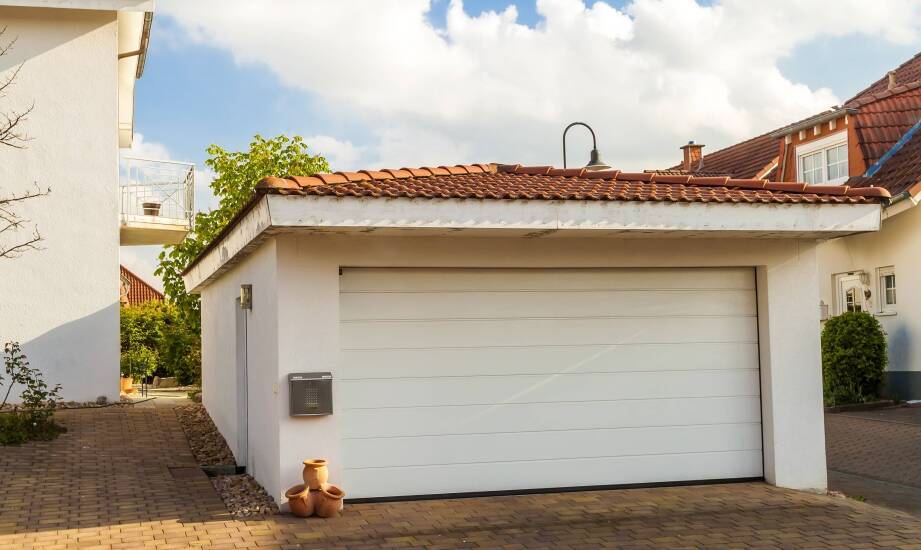Freistehender Garage aus Glas: Haltbarkeit und Widerstandsfähigkeit