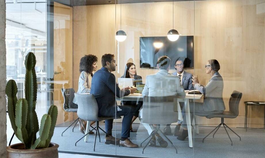 Jak efektywna administracyjna obsługa wspiera procesy modernizacyjne?