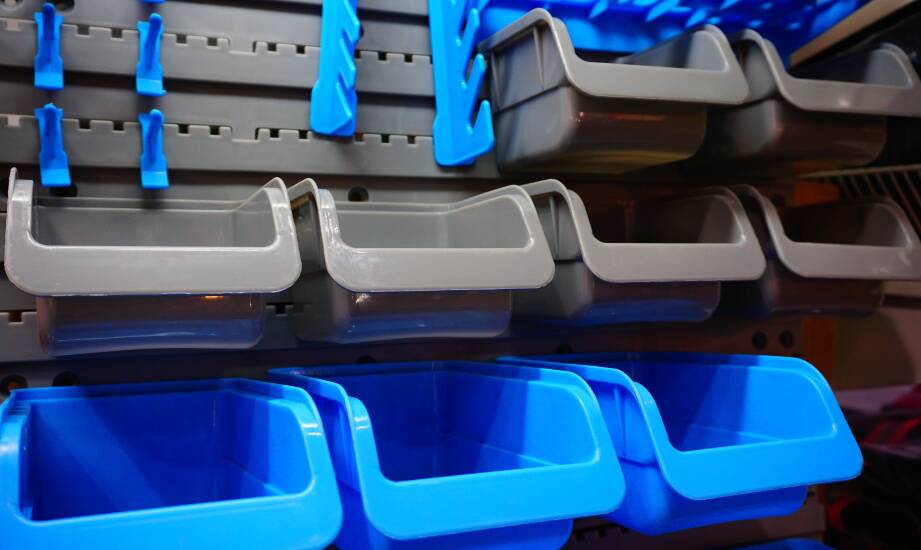 Rola plastikowych wanien wychwytowych w minimalizowaniu ryzyka wypadków przemysłowych