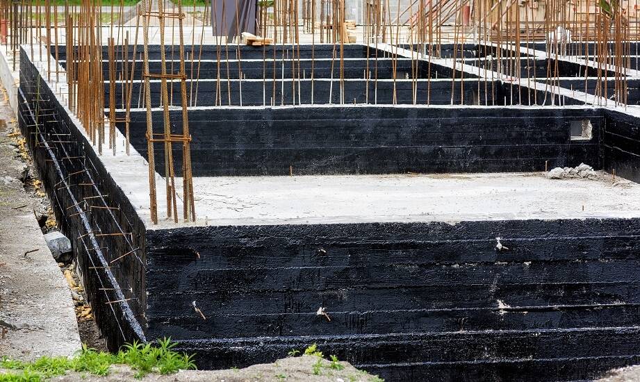 Znaczenie hydroizolacji fundamentów dla stabilności konstrukcji