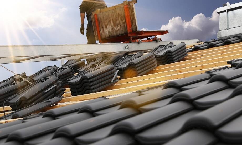 Wykwalifikowane ekipy montażowe i dekarskie – atut firmy budowlanej w Radomiu