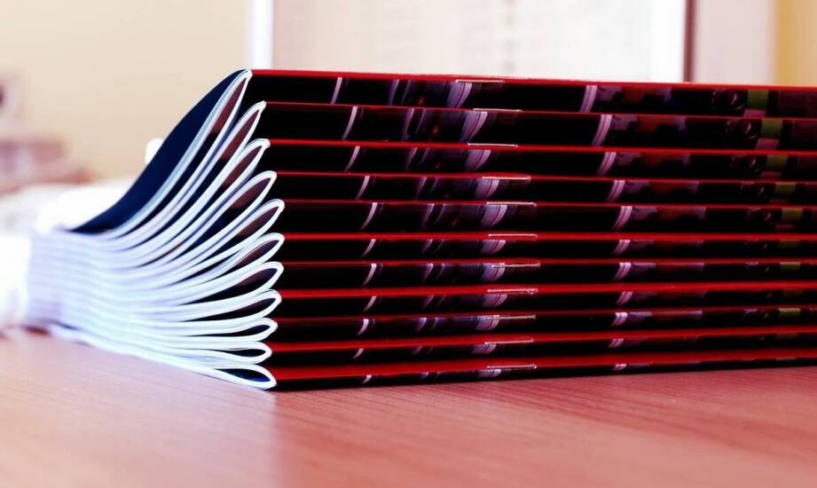 Porównanie politycznych czasopism: które oferują najwięcej kontrowersyjnych treści?