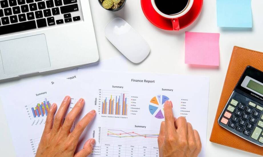 Jak księgowa na Spławiu może pomóc w prowadzeniu księgi przychodów i rozchodów?